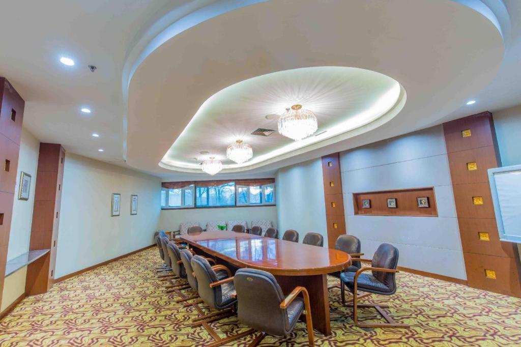 Changchun Garden Hotel Екстер'єр фото